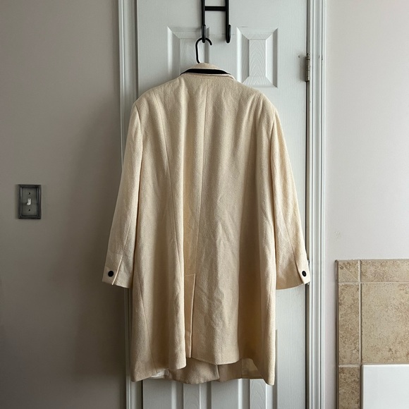 Vintage Dana Buchman coat - Picture 4 of 4